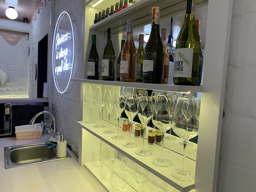 Prosecco Nail Bar