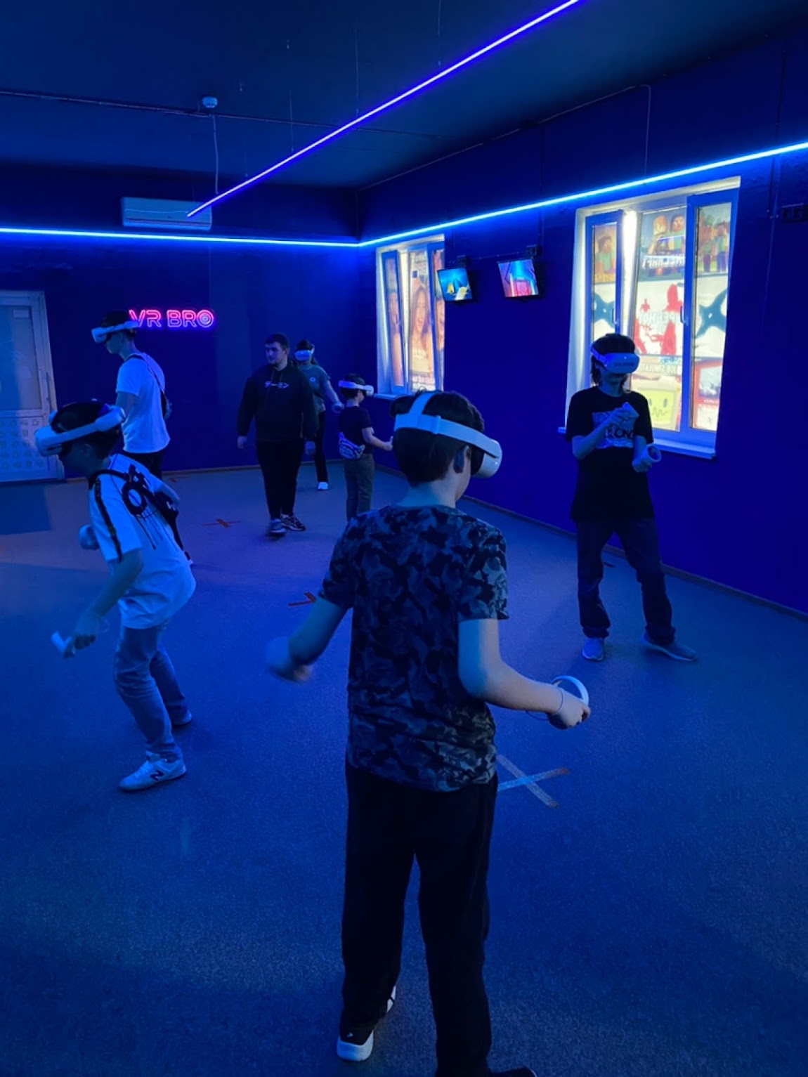 VR BRO