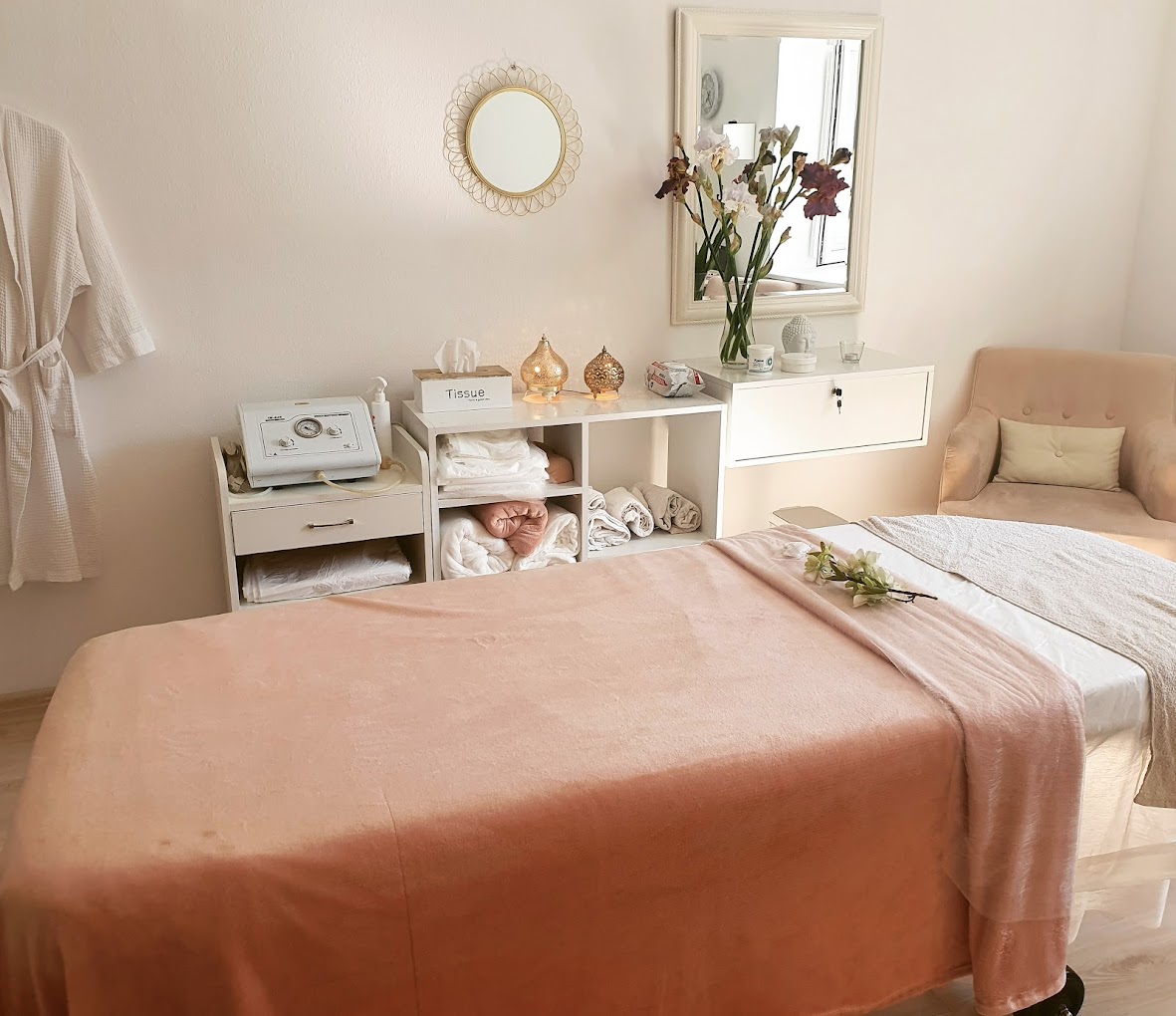 MASSAGE NA LIPKAH
