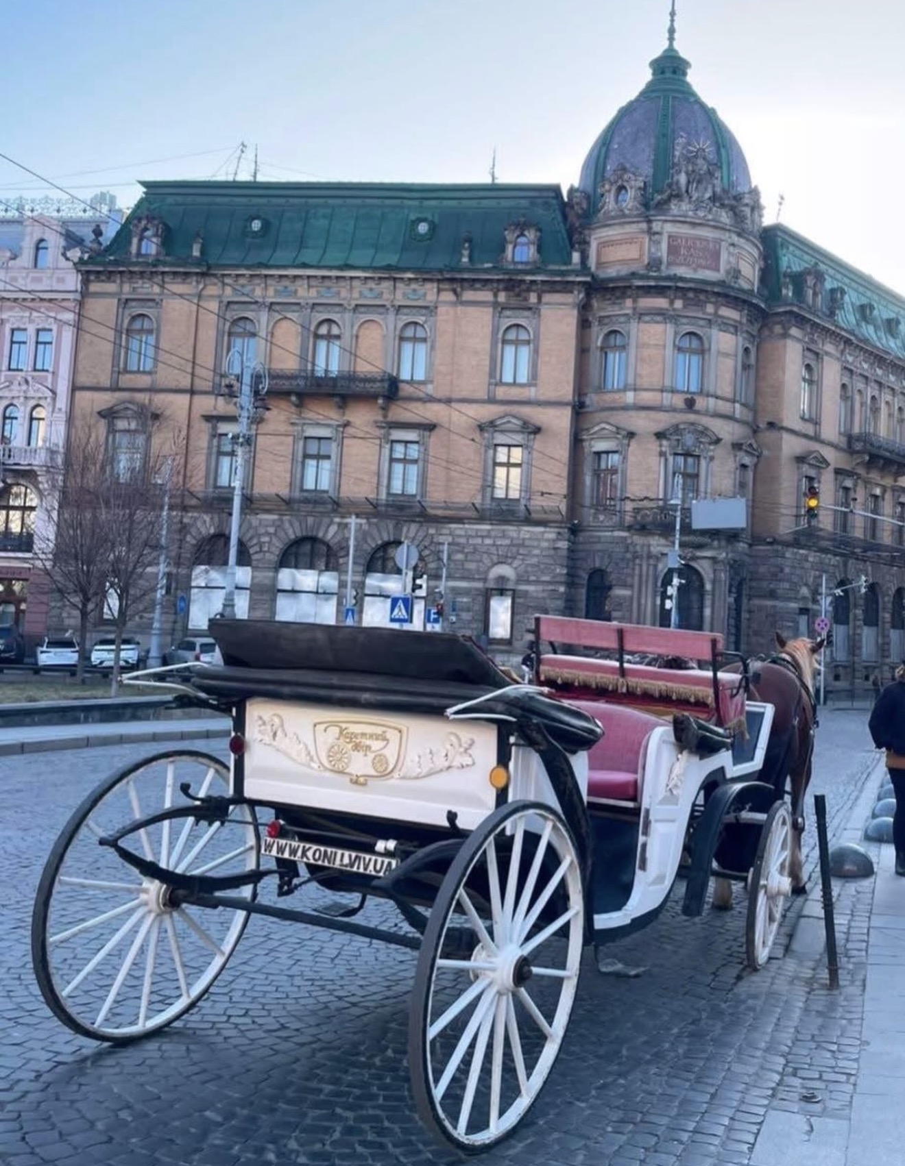 Каретний Двір