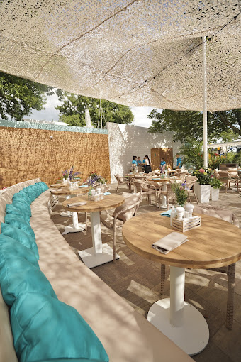 Slavutych beach club