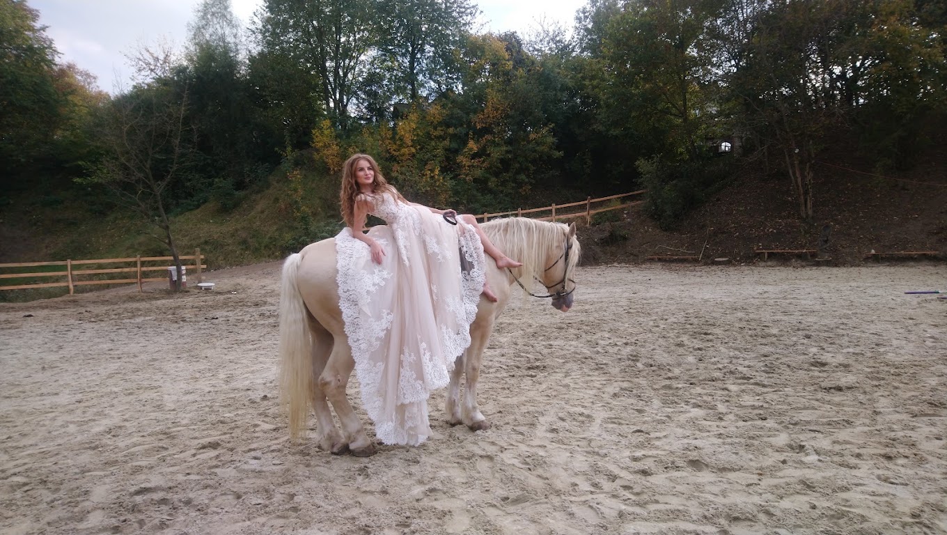 Каретний двір