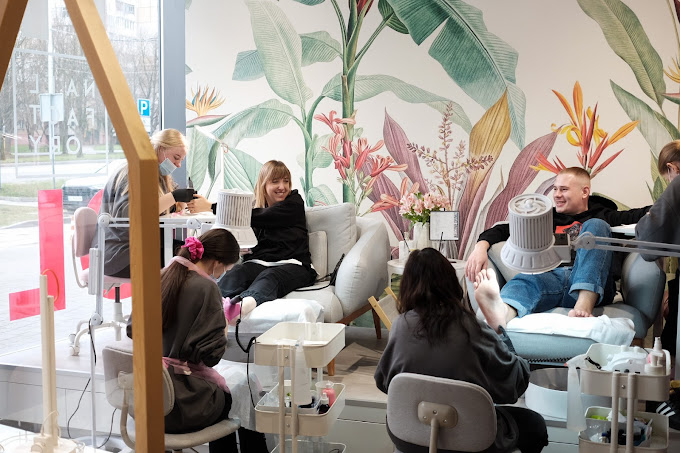 Nail Factory