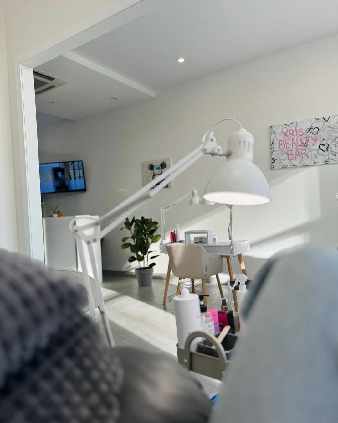 XRISBEAUTYBAR