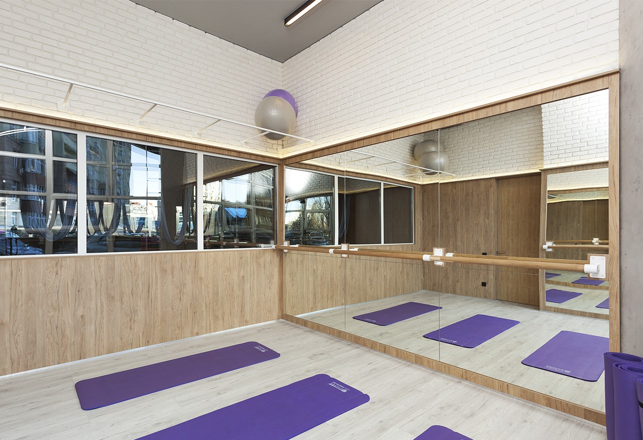 Elena Naumova stretching studio