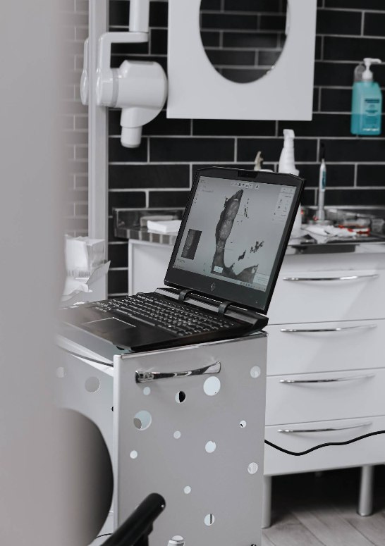 Стоматологічна клініка DENTADERM – Klovska