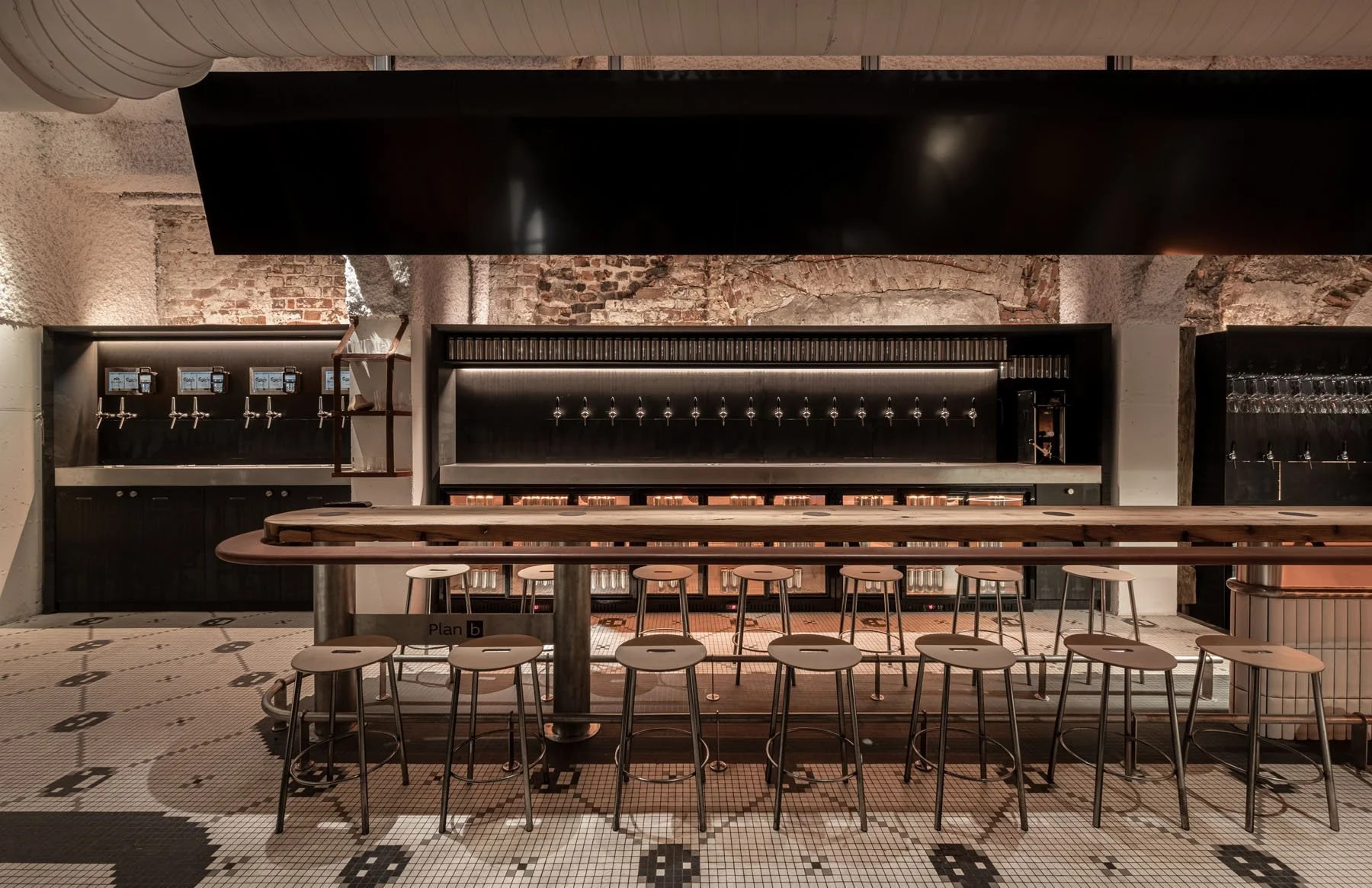 VAR BAR