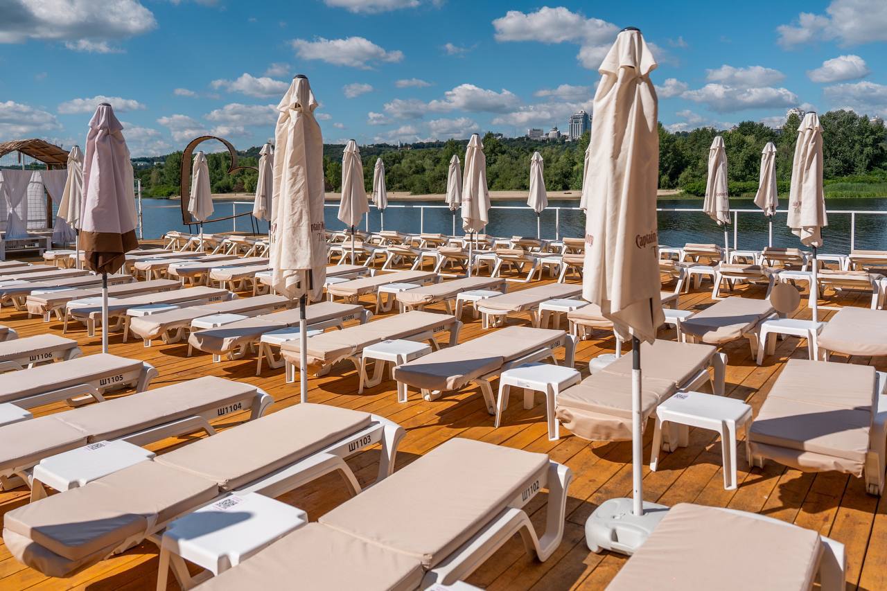 FIFTY Beach Club