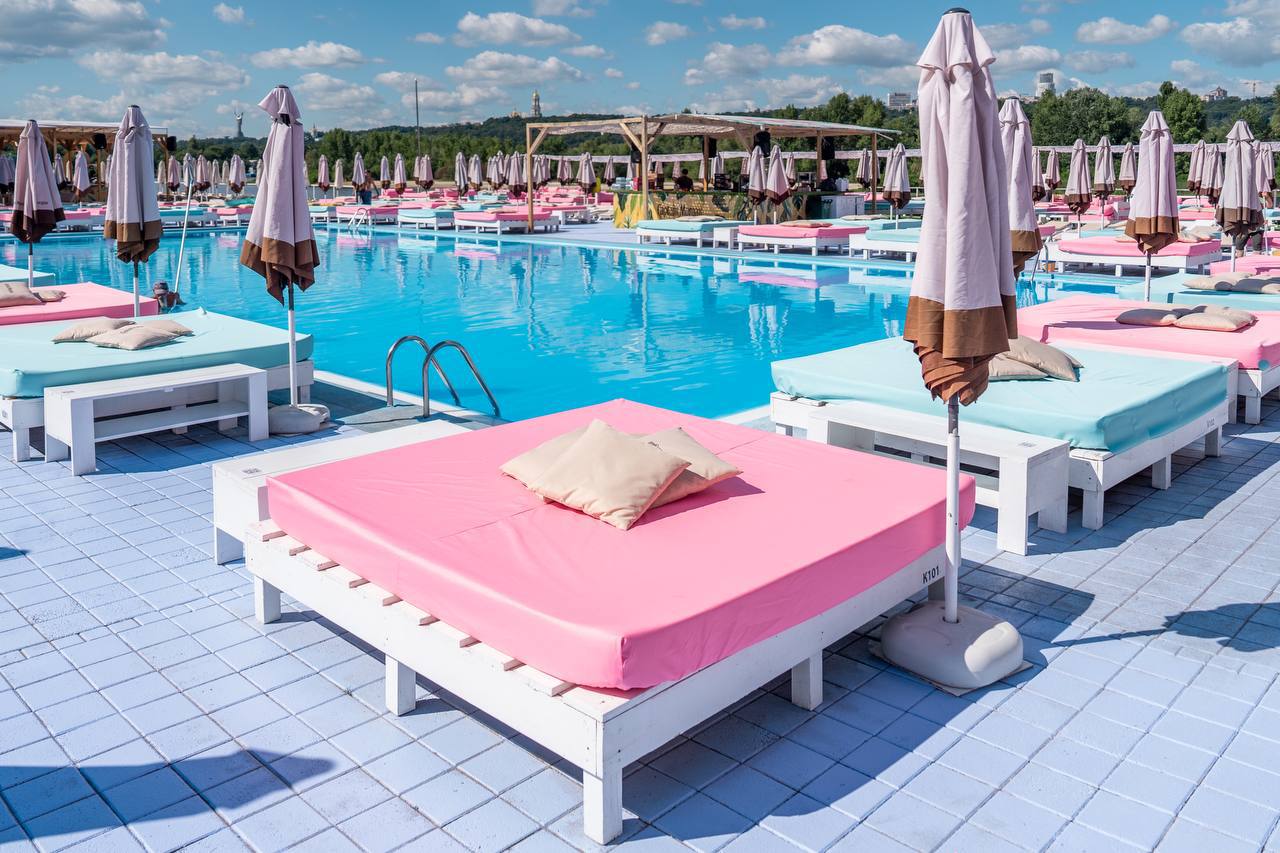 FIFTY Beach Club