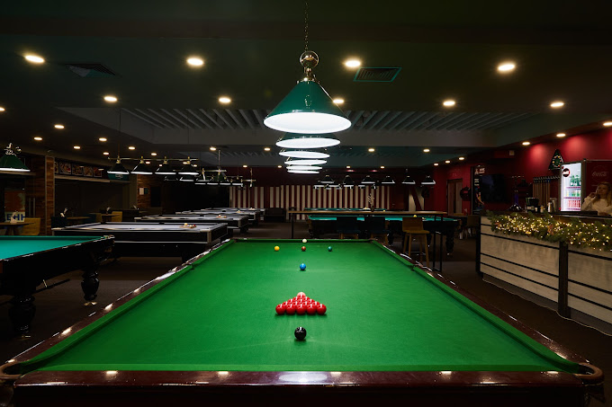 Pool Club Lounge